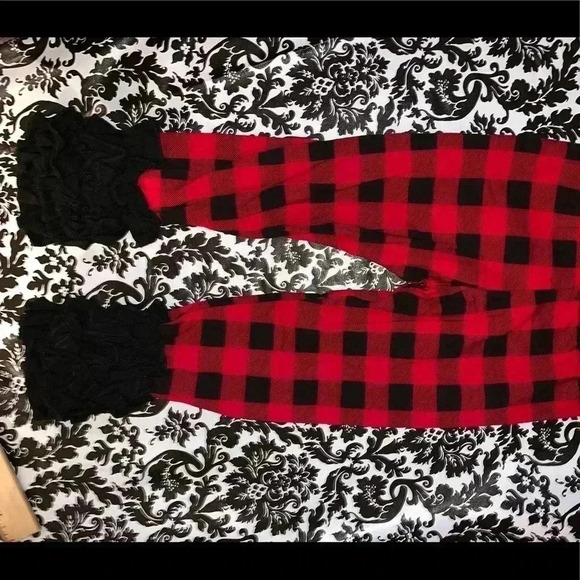 PLAID RUFFLE PANTS SIZE 3T JUST IN TIME FOR THE HOLIDAYS - Picture 1 of 7